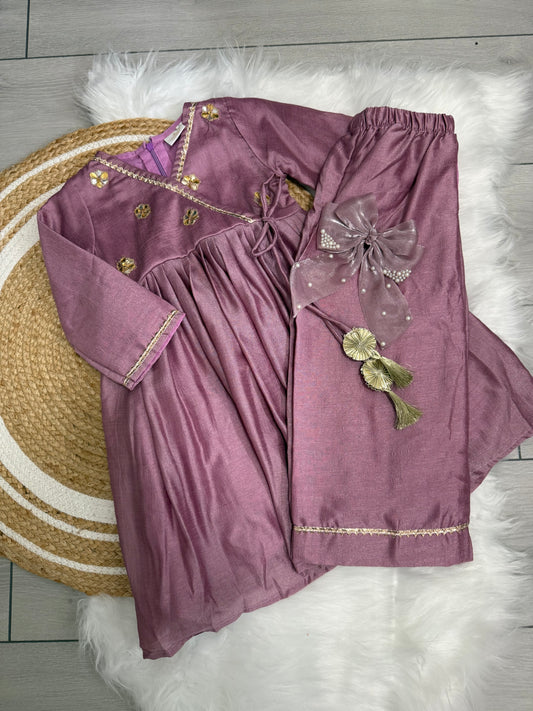 Aafia - Mauve with sleeves