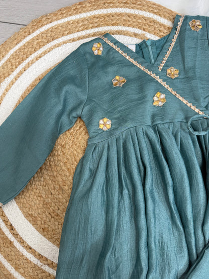 Aafia - Teal with sleeves