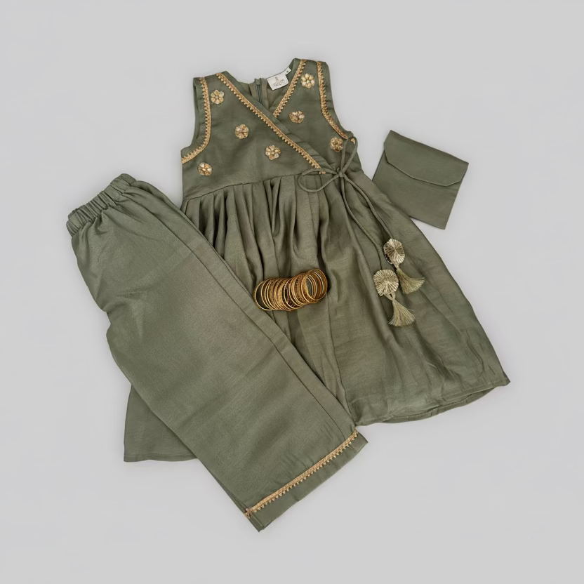 Aafia - Sage green