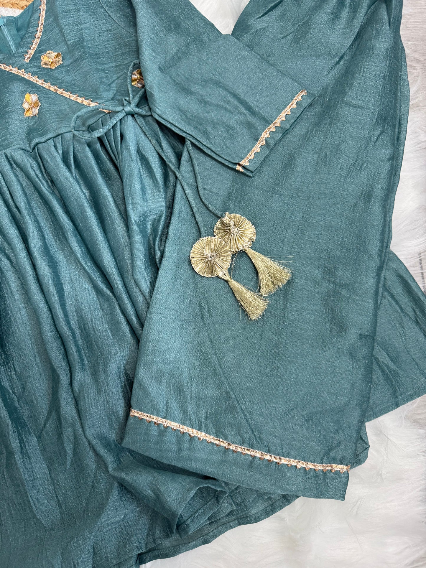 Aafia - Teal with sleeves